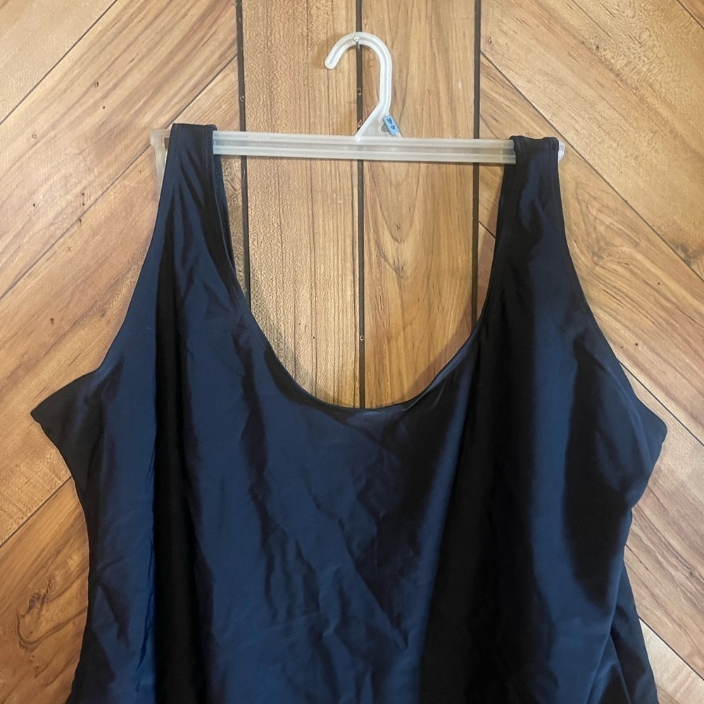 Boo Hoo Women’s Plus Size 24 Black One Piece Swimsuit NWT - Picture 3 of 9